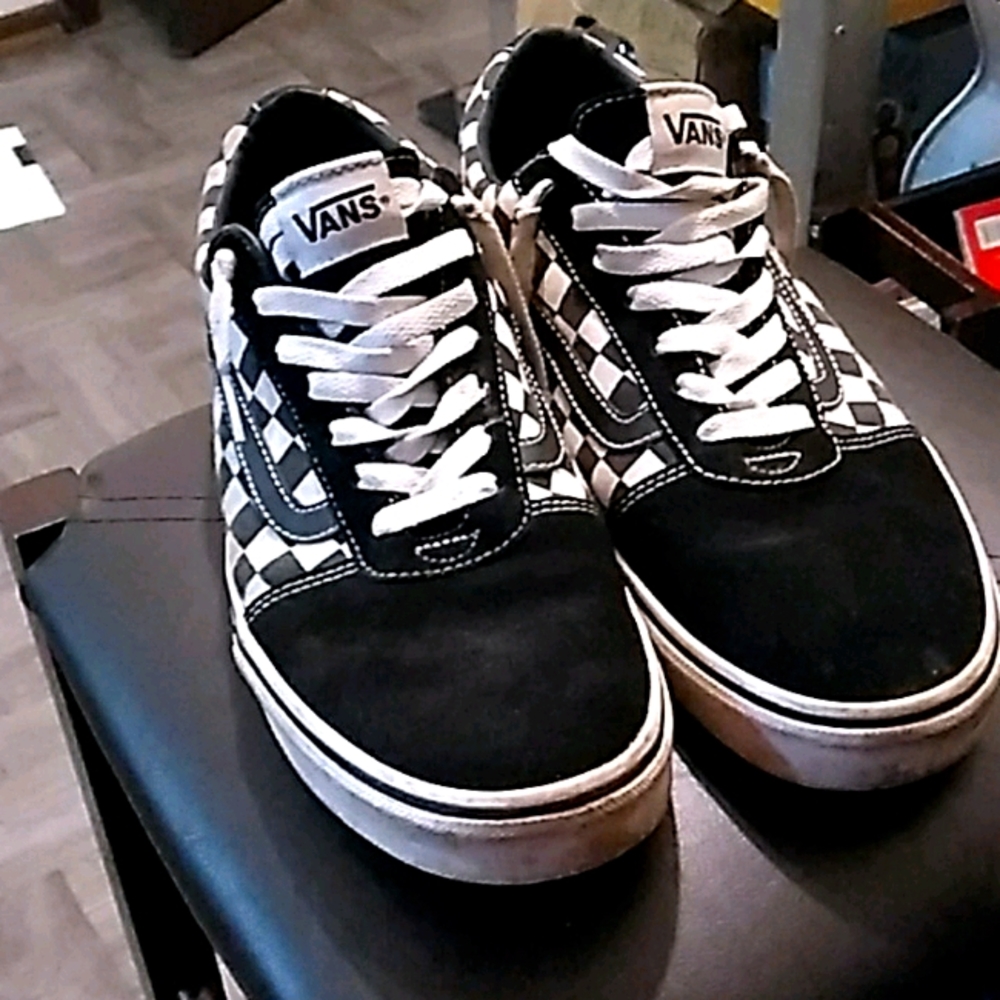 Vans classic checkered
